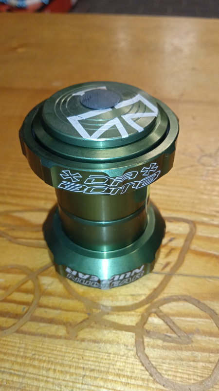 Hlavové složení Da Bomb Nuclear - zelené